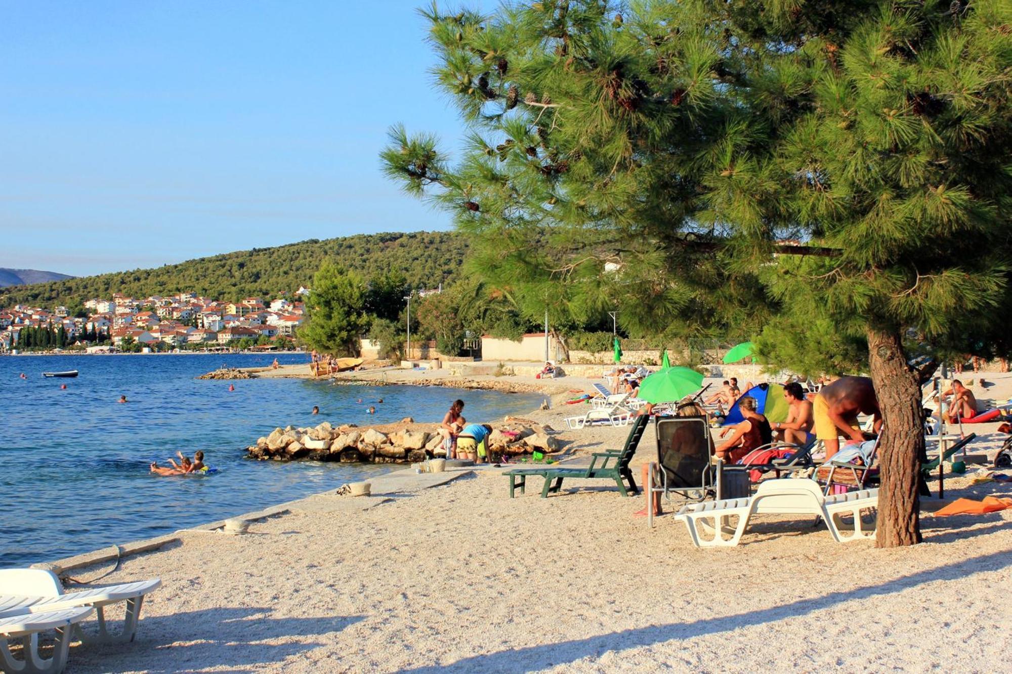 Apartments By The Sea Trogir - 11895 Eksteriør bilde
