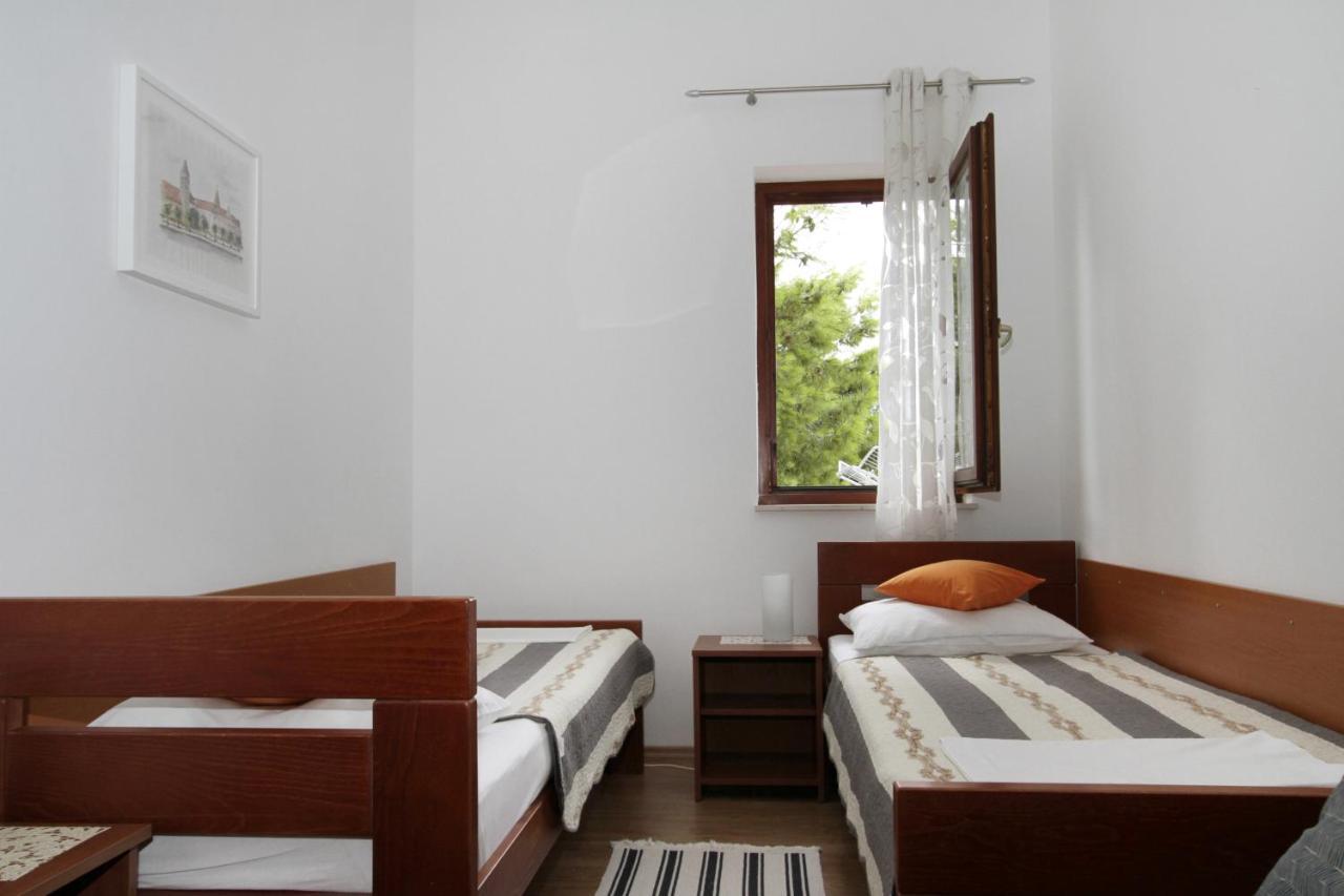 Apartments By The Sea Trogir - 11895 Eksteriør bilde